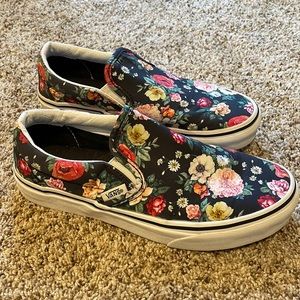 Vans floral slip on shoes, W 6.5 / M 5